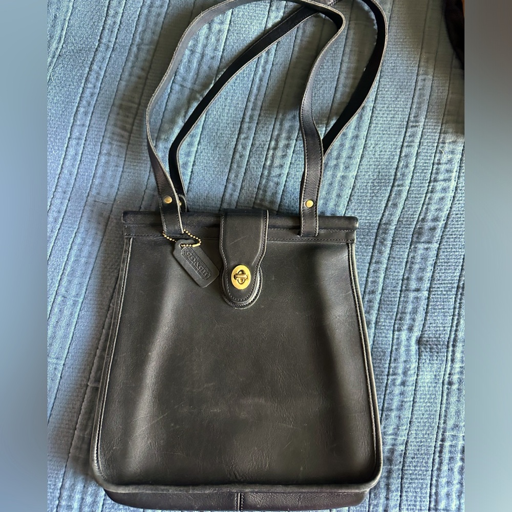 Coach black shoulder bag.